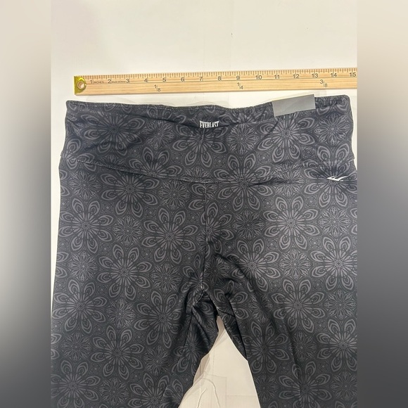 Everlast Body Fit Capri Leggings Women’s Large Black Floral Pattern - Picture 8 of 12